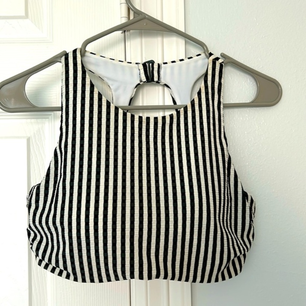 Like new Athleta swim top